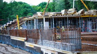 Реконструкцията на стадион Българска армия продължава с бързи темпове въпреки