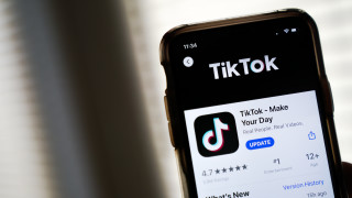 Русия глоби социалната мрежа TikTok за това че не премахна