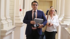 Асен Василев предпазлив преди преговорите за кабинет