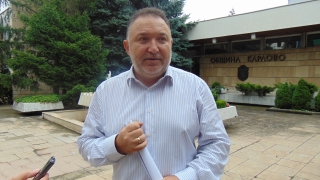 Кметът на Карлово Емил Кабаиванов се обяви против закриването на