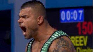 Полицейски екип е бил извикан по спешност на матурите в