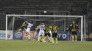 Разгромът на Локомотив Пд срещу градския съперник Ботев е много повече