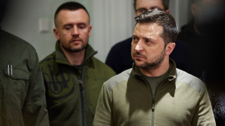 Украинският президент Володимир Зеленски заяви че ситуацията в Бахмут непрекъснато