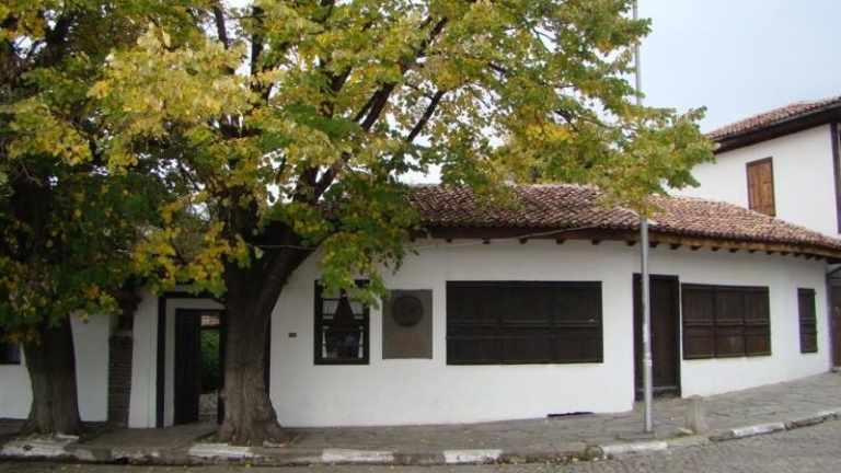 Държавата финансира ремонта на Вазовата къща в Сопот
