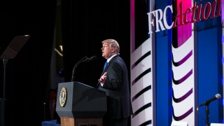 Президентът на САЩ Доналд Тръмп обяви че Вашингтон ще запази