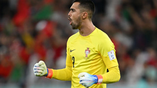 Интересът на Манчестър Юнайтед към вратаря на националния отбор на