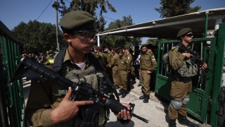 Най малко 19 души бяха ранени в северния израелски пристанищен град