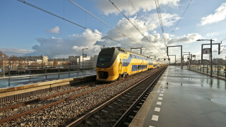 Италианският вицепремиер и министър на транспорта Матео Салвини се сблъска