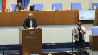 Екшън в парламента За пореден път градусът на напрежението в