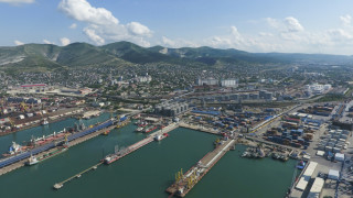 Украинска атака с дрон причини пожар на руския терминал Шехарис
