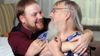 Мъж откри майка си - тя е рекордьорката за жена с най-дълга брада