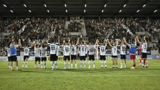 Един от собствениците на Локомотив Пловдив Адам Сотков поздрави