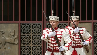 Президентът Румен Радев никога не е поставял въпроса представители на