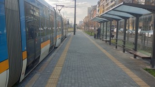 Трамвай блъсна пешеходка в София Инцидентът е станал на булевардите