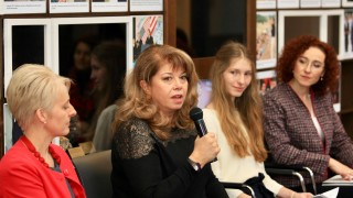 Йотова притеснена от апатията към насилието и сегрегацията в обществото