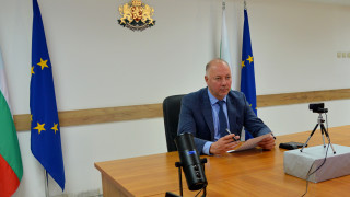 Близо месец след все още не могат да се възстановят