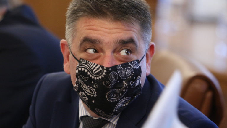 Данаил Кирилов напуска и парламента