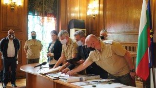 В министерството на отбраната отвориха ценовите оферти по за Сухопътните