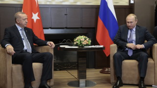 Турция и Русия се споразумяха да доставят безплатно зърно на нуждаещите