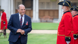 Според британския министър на отбраната Бен Уолъс Русия планира в