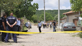 Мъж и жена са с опасност за живота след масово