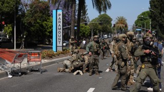 разположени в Лос Анджелис извършиха първия си арест на цивилен