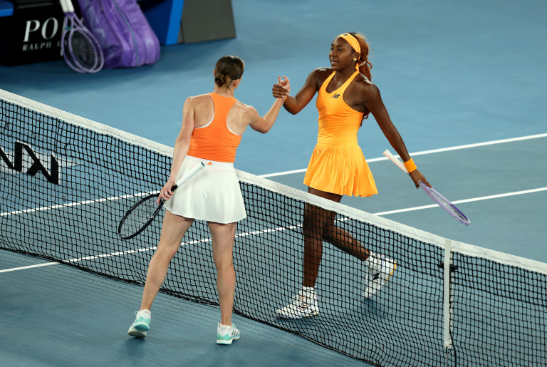 На финала на мача Гоф поздрави съперничката си