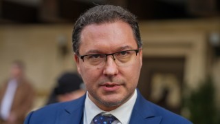 Шестима са били задържани по време на протеста пред сградата