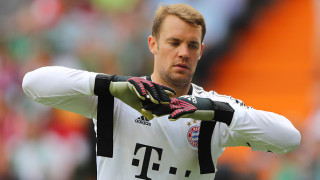 Капитанът на Байерн Мюнхен Мануел Нойер е събрал тима днес