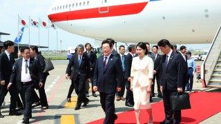 Южнокорейският президент Лий Джe мюн пристигна в Япония за среща на