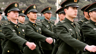 Китай отстрани 19 служители сред които девет от военните от
