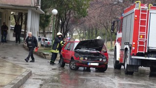 Кола пламна в движение в Благоевград 