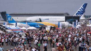 Авиосалонът на летище Бурже край Париж винаги е място не