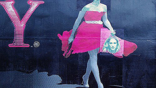 Анонимен артист обезглавява рекламни манекени (галерия)