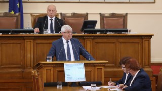Здравният министър Кирил Ананиев ще разкаже пред директорите на болниците