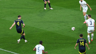 Швейцарският национал Фабиан Шер е със счупен нос след равенството