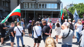 Докато в Република Северна Македония РСМ е на власт правителството