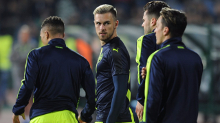 Според медиите в Англия ръководството на Арсенал не смята да