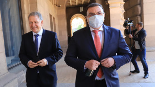 Костадин Ангелов съди Стойчо Кацаров за клевета съобщават от Бившият