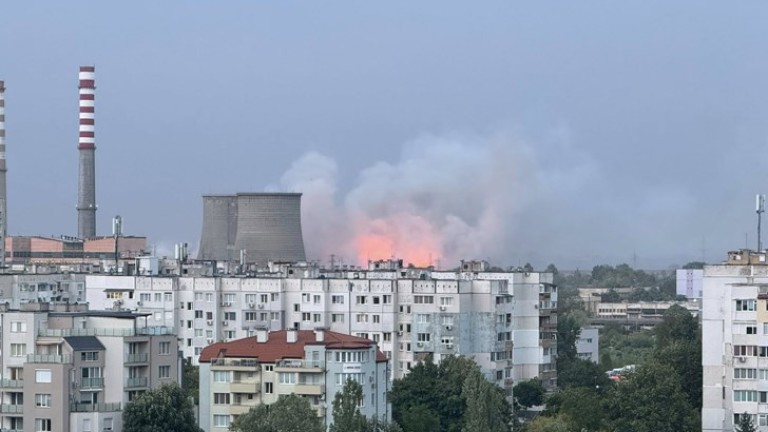 Пожар гори в района на ТЕЦ „София Изток“