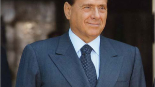 Берлускони потвърди: Стоя твърдо зад Алегри
