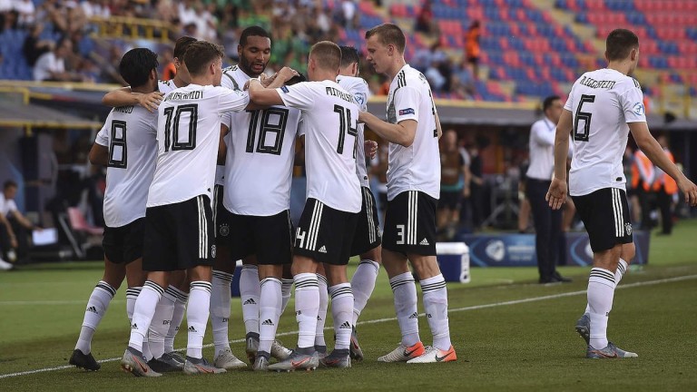 Германия ще защитава титлата си на Евро 2019 след трилър срещу Румъния