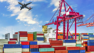 Външна търговия 2019: Износът расте, вносът спада, отрицателно салдо 3,3 милиарда  