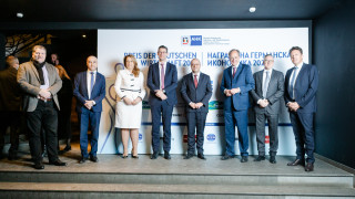 Фесто производство Смарт органик УниКредит Булбанк и Payhawk са четирите