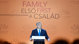 Можем да изчезнем, раждайте, призова Виктор Орбан