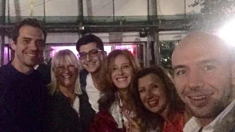 Ето с кого празнува Катето Евро! (СНИМКИ)