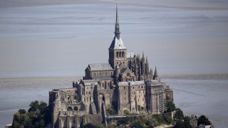 Мон Сен Мишел основен туристически обект в Нормандия Франция бе