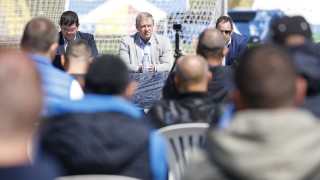 Сдружението Левски на левскарите организира среща за феновете с треньора