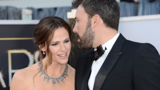 Бен Афлек и Дженифър Гарнър бяха уловени в доста интимен