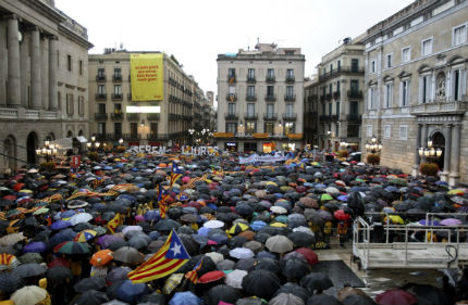 Хиляди привърженици на независимостта на Каталуния излязоха на протест
